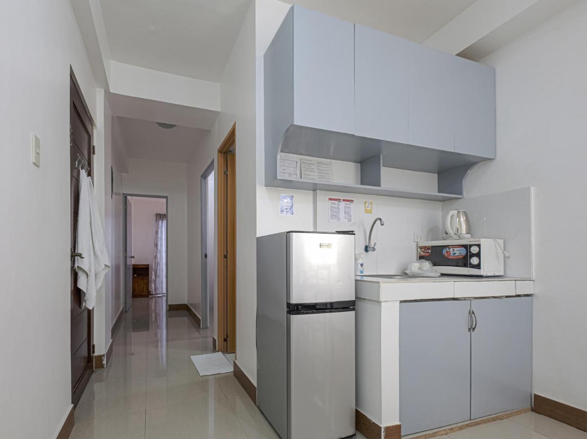 Alicia Apartment Paranaque City Exterior photo