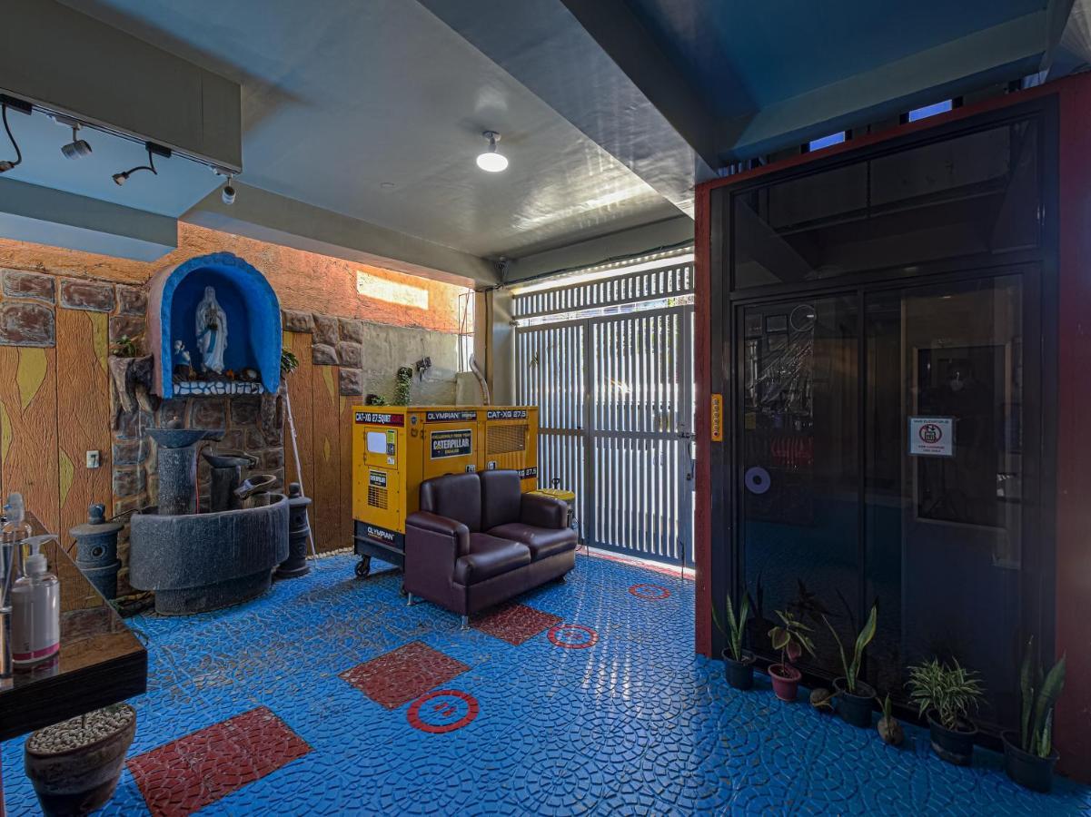 Alicia Apartment Paranaque City Exterior photo