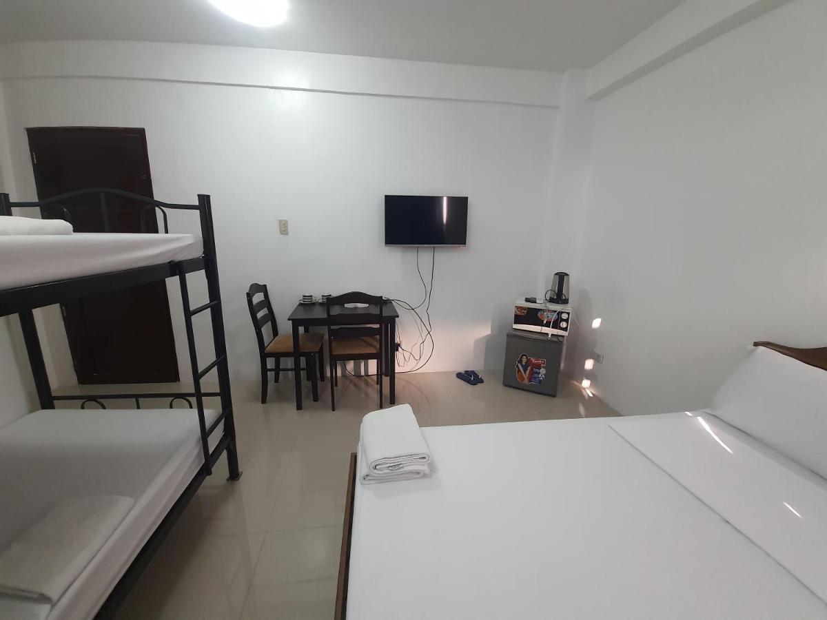 Alicia Apartment Paranaque City Exterior photo