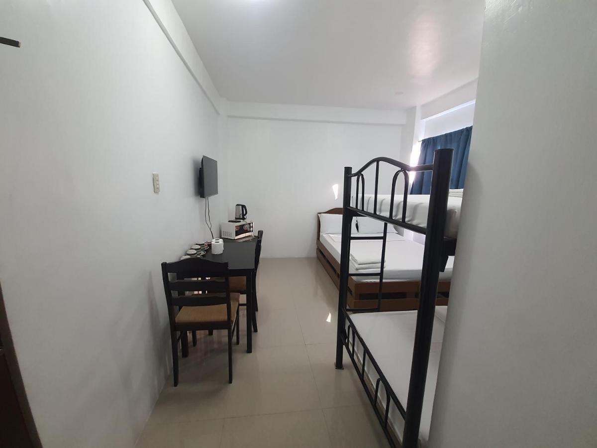 Alicia Apartment Paranaque City Exterior photo