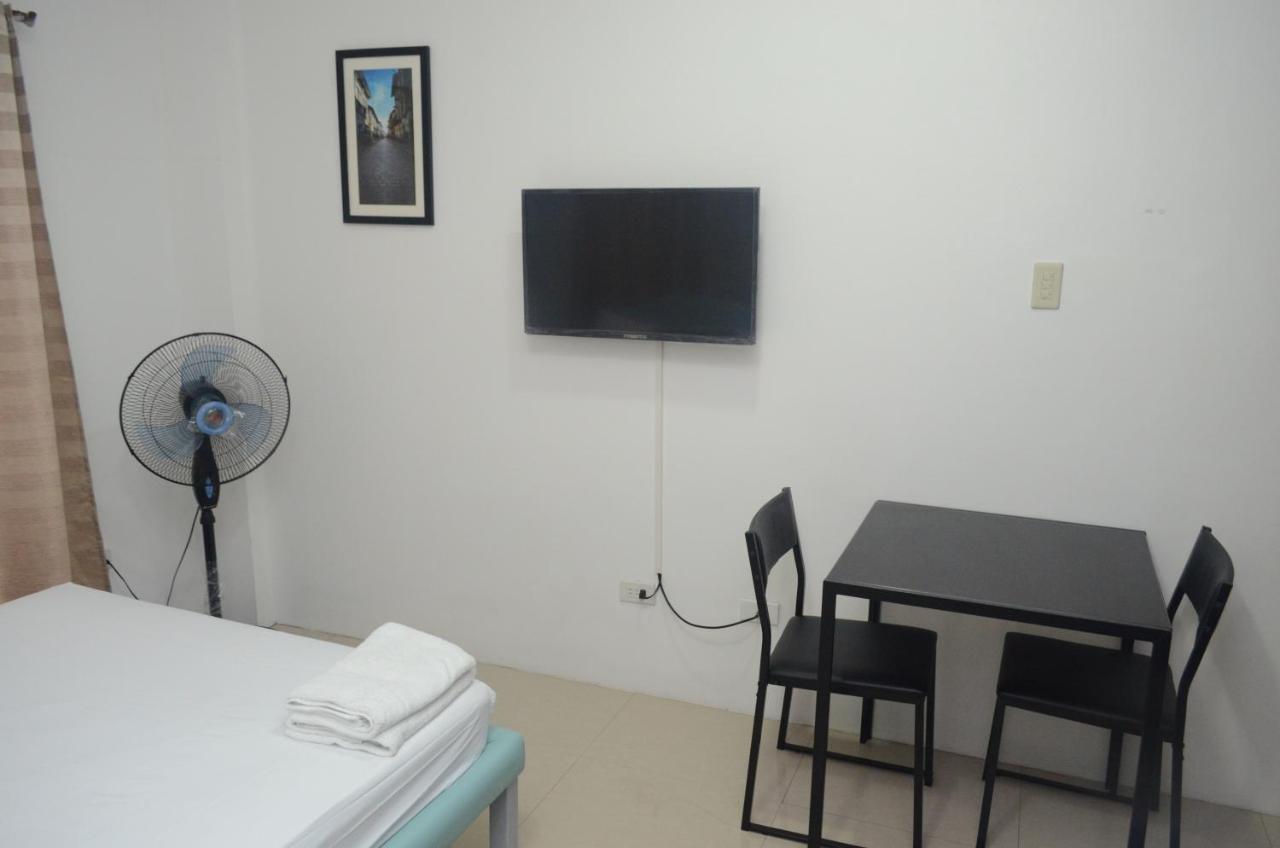 Alicia Apartment Paranaque City Exterior photo