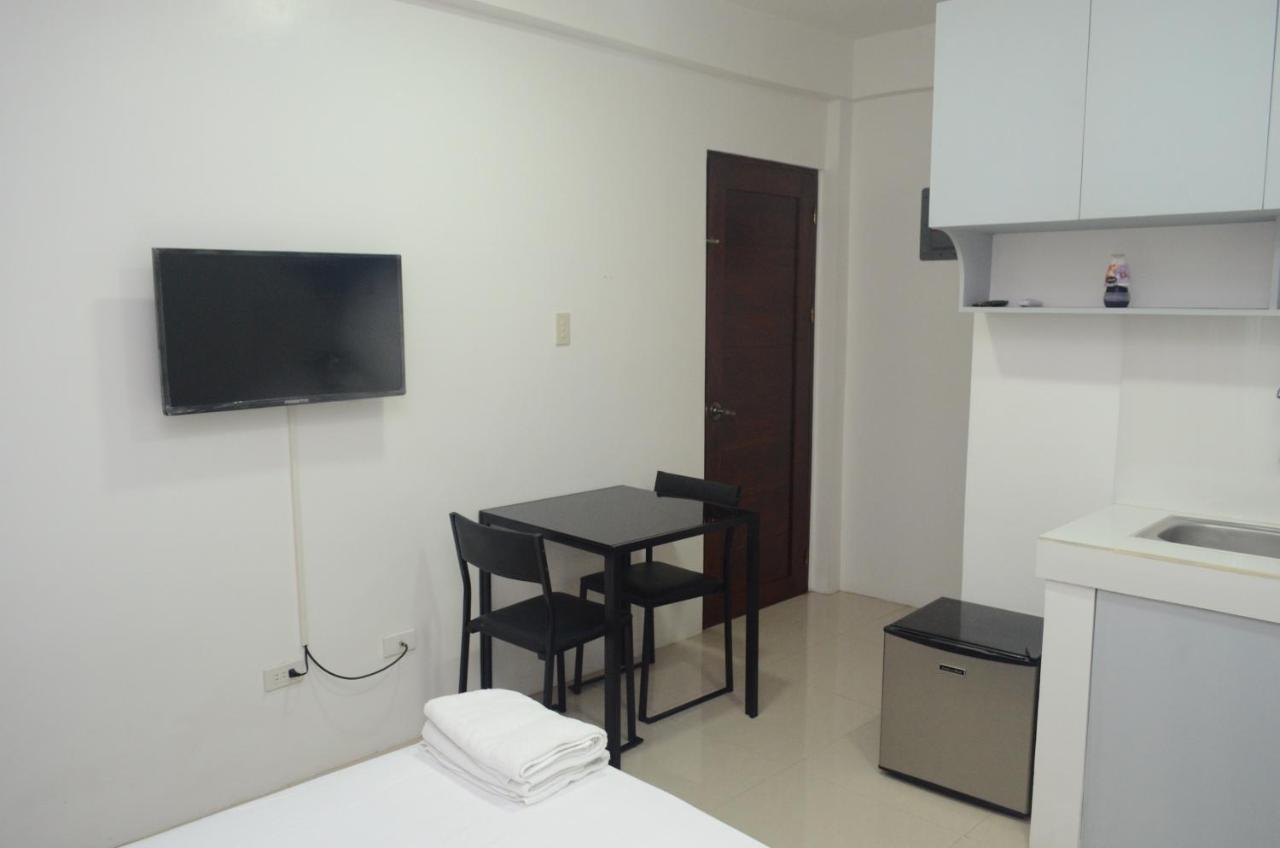 Alicia Apartment Paranaque City Exterior photo